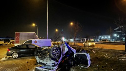 Bursa'da korkunç kaza: Hicret Er ve Serdar Demir öldü