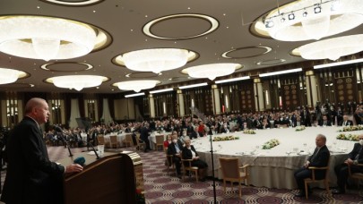 Cumhurbaşkanı Erdoğan: Sizlerden küçük cihadı bitirdiğinde büyük cihada başlamayı emreden medeniyet duruşu bekliyorum! 