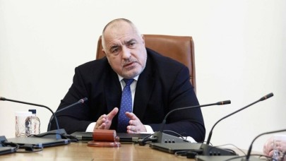 Eski başbakan yolsuzluktan gözaltında!