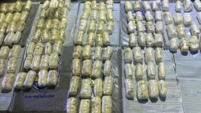 Hakkari'de polis memurunun aracından 52 kilo 500 gram patlayıcı çıktı