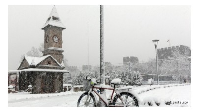 İç Anadolu'da yoğun kar yağışı devam ediyor