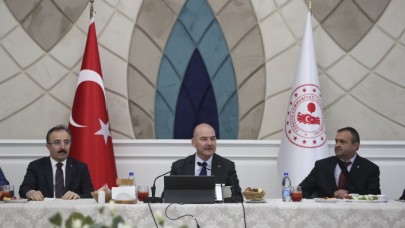 İçişleri Bakanı Soylu,  Giresun'un Alucra ilçesi muhtarlarıyla buluştu