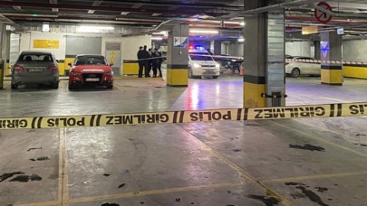 İstanbul'da AVM'de dehşet: Önce sevgilisini sonra kendini öldürdü