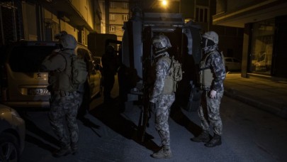 İstanbul'da şafak vakti helikopter destekli operasyon: Çok sayıda gözaltı var