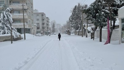 Kar yağışı bitmiyor! Meteoroloji açıkladı: Bu illerde kuvvetli kar yağışı