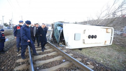 Kırklareli'nde tren işçi servisine çarptı: 27 yaralı