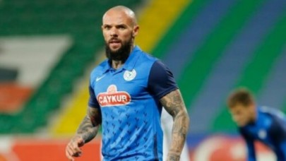 "Kudretli Türk ulusunun önünde dizlerimin üstünde yalvarıyorum yardım edin"