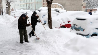 Meteoroloji'den 5 il için 'turuncu' 29 il için 'sarı' kodlu uyarı: Yoğun kar geliyor