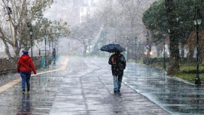 Meteoroloji illerin isimlerini sayarak uyardı: Kar da yağacak,  yağmur da!