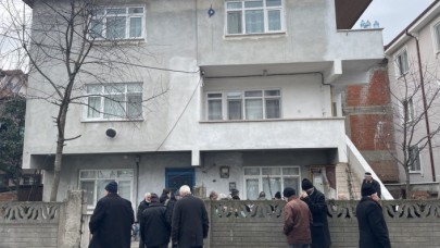 Sakarya'da Trabzonspor bayrağı asarken düşen Avni Küçük öldü