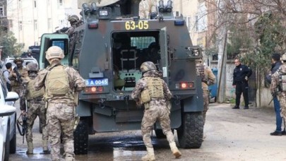 Şanlurfa'da polisler Abdullah Yasir Binici ve Cemal Bozkurt'u şehit eden Mehmet Aslan öldürüldü