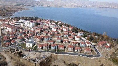 Sivrice'de deprem konutlarının bir ay içinde teslim edilmesi hedefleniyor