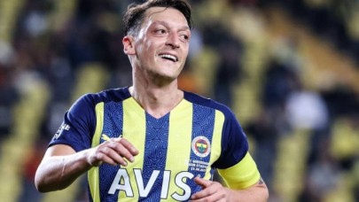 Takım arkadaşından Mesut Özil için olay suçlama