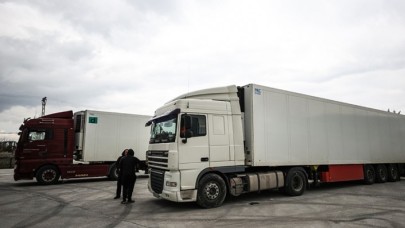 Türkiye'den gönderilen insani yardım malzemeleri Ukrayna'da