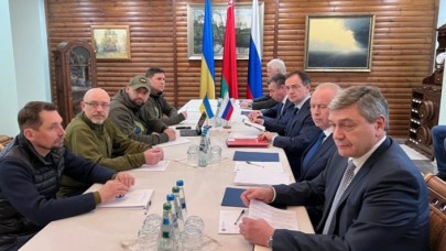 Ukrayna: Rusya ile bugün müzakereler yapılacak