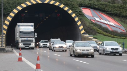 Anadolu Otoyolu'nda bayram trafiği başladı