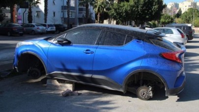 Antalya'da Özgür Kömez,  gece park ettiği aracını sabah görünce şoke oldu!