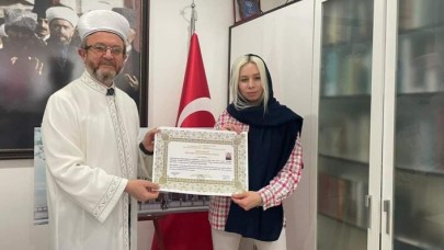 Bursa'da ezan sesinden etkilenen Ukraynalı Daria Yaroshenko Müslüman oldu