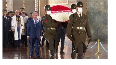 Emniyet teşkilatı tam kadro Ata’nın kabri başında