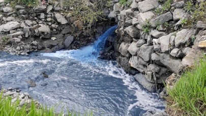 Esenyurt sakinleri rengarenk akan dere için çözüm bekliyor