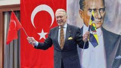 Fenerbahçe'de Divan Kurulu seçimi: Uğur Dündar,  Vefa Küçük'ü yendi