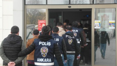 FETÖ'nün kamu mahrem ve askeri gizli yapılanmasına operasyon:29'u aktif görevde 46 kişi hakkında gözaltı