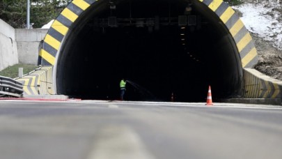 Heyelan nedeniyle kapanan Bolu Dağı Tüneli ulaşıma açıldı