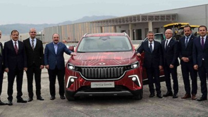 İki Bakan Togg'un direksiyonuna geçti