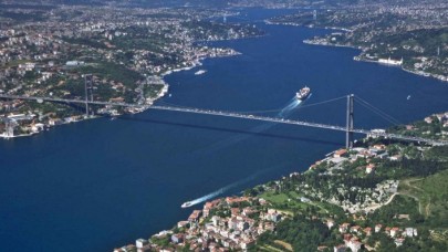 İstanbul Boğazı gemi trafiğine kapatıldı