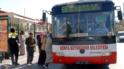 Konya'da toplu taşıma yabancı öğrenciler bedava,  yerlilere paralı: Belediyeden açıklama