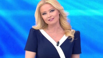 Müge Anlı,  ünlü şarkıcıyla baş başa görüntülendi