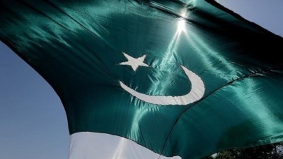 Pakistan'da başbakanlık seçimi öncesi İmran Han’ın partisinden toplu istifa