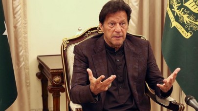 Pakistan'da İmran Han ve 123 milletvekilinden flaş hamle