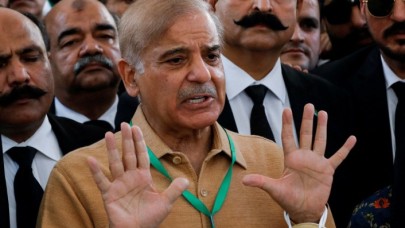 Pakistan'ın yeni başbakanı belli oldu