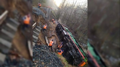 Rusya'dan 5 tren İstasyonuna füzeli saldırı:Ölü ve yaralılar var