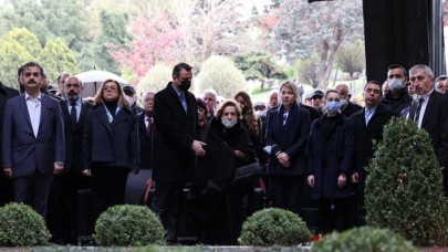 Sekizinci Cumhurbaşkanı Özal için İstanbul'da anma töreni yapıldı