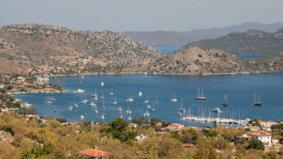 Selimiye ne yazık ki denizinde koli basili,  kaçaklarla dolu bir halde: Bayramdan sonra bu koylarda yıkım var