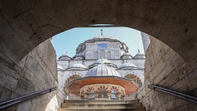 Sokullu Mehmet Paşa Camisi'nde 'cennetten' gelen parçalar korunuyor