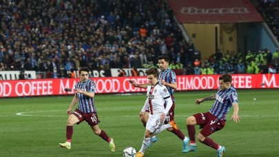 Trabzonspor-Beşiktaş maçında inanılmaz olaylar: 2 gol,  penaltı,  kırmızı kart ve kural hatası iddiası: Maç tekrar edilir mi?