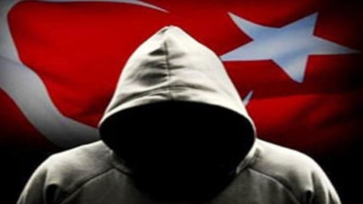 Kur'an-ı Kerim yakarak sosyal medyada paylaşmışlardı! Türk hackerlar harekete geçti