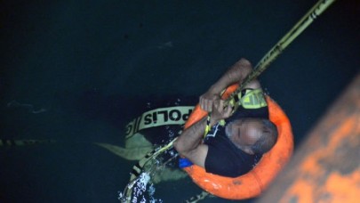 Adana'da iki sevgili köprüden atladı,  kadın öldü. Kurtarılan erkek: Rezil olduk!