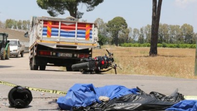 Antalya'da kamyonetle çarpışan motosikletin sürücüsü Cenk Sırbo öldü