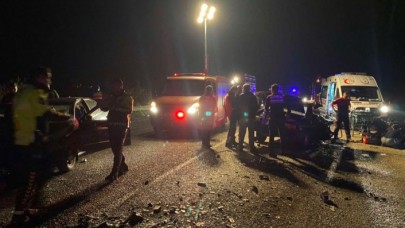 Aydın'da iki otomobilin çarpışması sonucu 6 kişi yaralandı