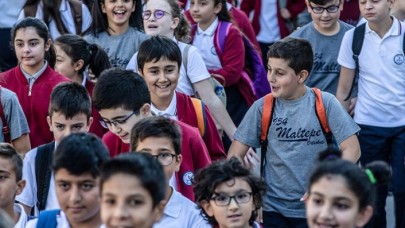 Bakan Özer duyurdu! Tüm öğrenciler için yaz okulu kararı