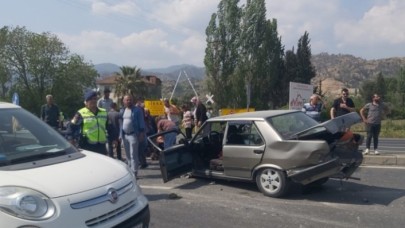 Burdur'da kaza: Berat Abut ve Ümmühan Nur Soycan öldü,  Gülizar Karapınar ve Şehri Karapınar yaralandı