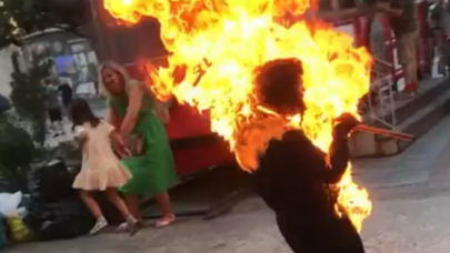 Çok acı görüntü! Galata Kulesi‘nin önünde bir vatandaş kendisini yaktı