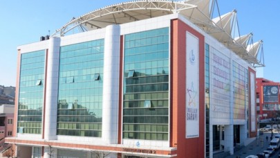 Engelli gençler mantar yetiştirirken rehabilite oluyor,  para kazanıyor