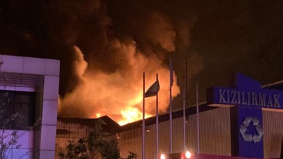 Gaziantep'te geri dönüşüm fabrikasında yangın