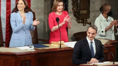 Görüntü ABD Kongresi'nden: Türkiye'yi hedef alan sözlerini dakikalarca ayakta alkışladılar