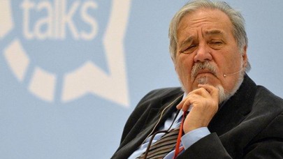 İlber Ortaylı'dan mültecilerle ilgili tartışma yaratan çıkış: A Haber'de başka,  Halk TV'de başka konuştu!